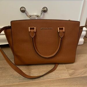 Michael Kors Selma Bag
